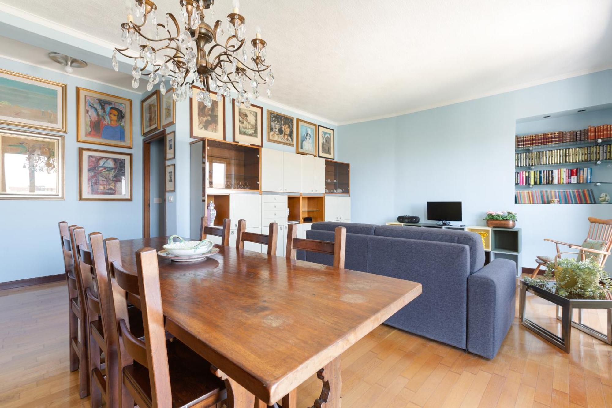 Appartamento Roomy With Main Comfort